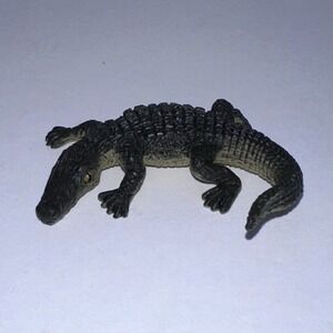 Safari Ltd Alligator In‎ Grass 2" Mini Wildlife Animal Figure